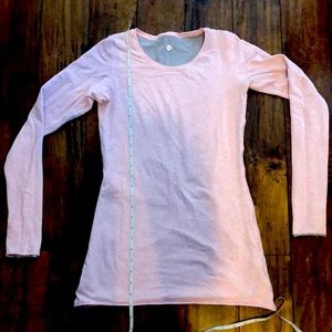 Lululemon Yogi Cabin Reversible Pink/gray long sleeve